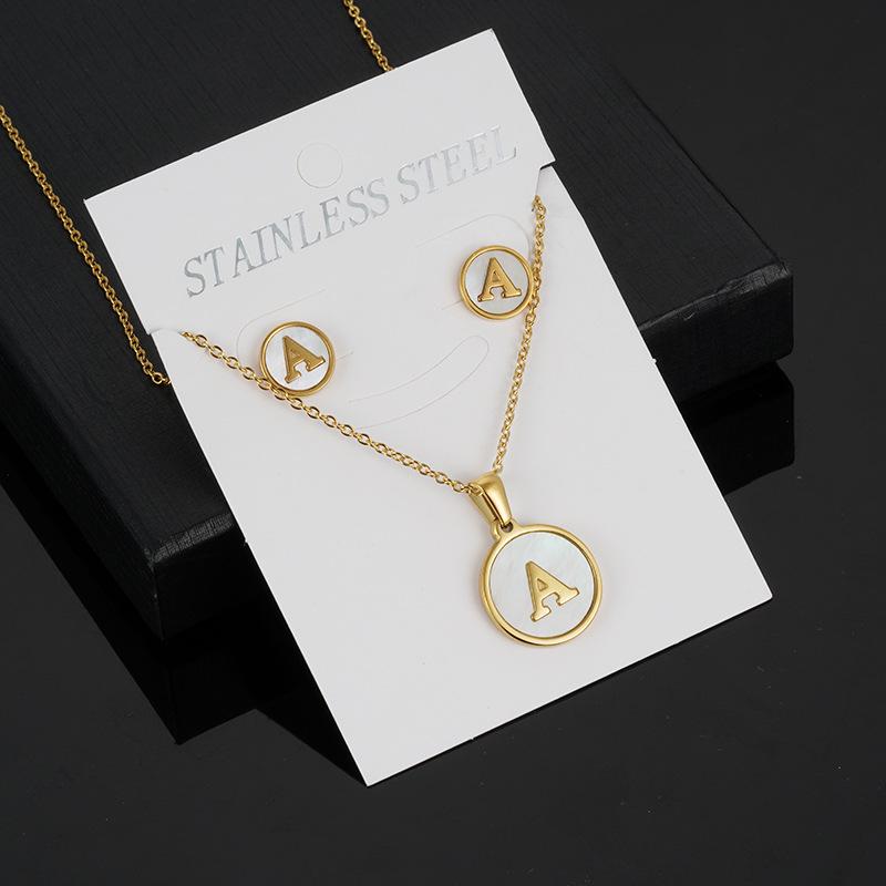 18K Gold-Plated Stainless Steel Alphabet Necklace Set: Cross-Border Women’s 26-Letter Round Shell Pendant
