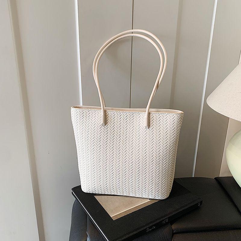 Retro Woven 2025 Large Capacity Versatile Underarm Tote Bag