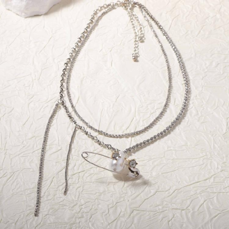 Modern Asymmetric Chain and Pin Pendant Necklace Adjustable Length Neckchain Elegant Jewelry for Casual Outfits