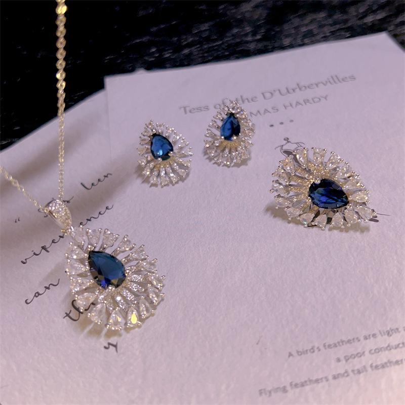 Luxury Sapphire Zirconia Peacock Jewelry Set: Colorful Stud Earrings, Necklace & Ring for Women.