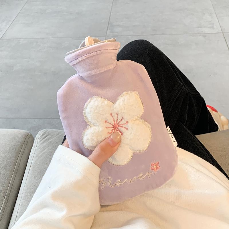 

Large Cute Plush Hot Water Bottle - Girls Warm Feet Hand Warmer, Water Injection Type for Bed, Student. 500ml