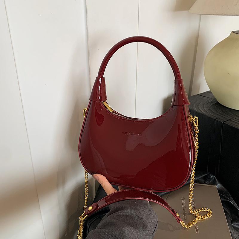 

Высококлассная блестящая маленькая сумка женская новая осенне-зимняя универсальная сумка-мессенджер на цепочке, портативная сумка-пельмень красный