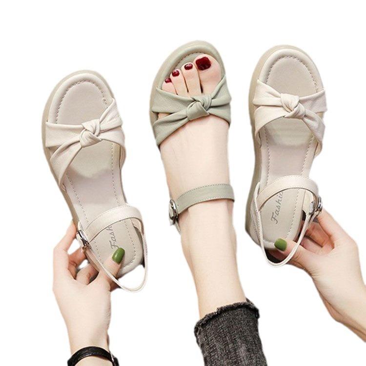 Platform Sandals Women's 2025 New Summer Flat Women's Shoes with Soft Sole Soft Leather Fairy Wind Beach Sandals