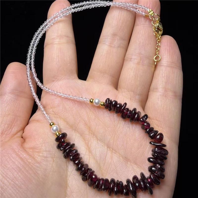 Natural strawberry crystal gravel necklace ice-through pink peach blossom strawberry crystal collarbone chain fashionable irregular and fresh