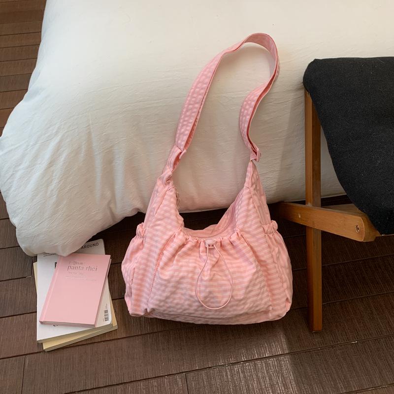 Trendy Korean Versatile Crossbody Bags Spring Casual Wrinkled Casual and Simple Shoulder Bags Spacious Lightweight Commuting Bag