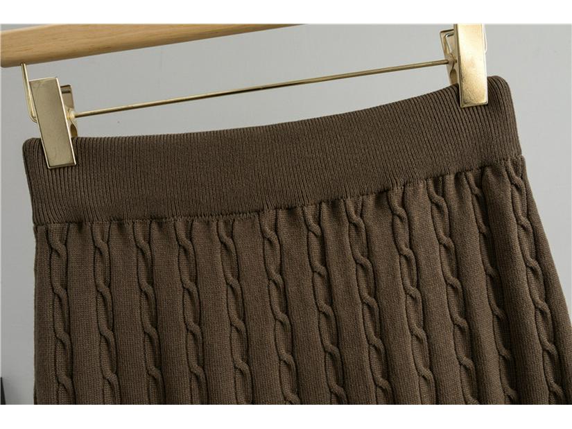 Women's Autumn/Winter Knit Cardigan & Skirt Set: Slim Fit, Hip-Hugging, Trendy Two-Piece.