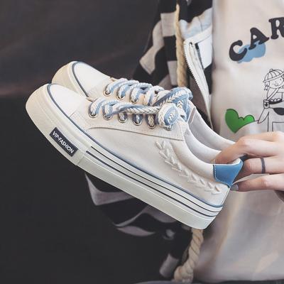 Încălțăminte pentru femei – Adidași