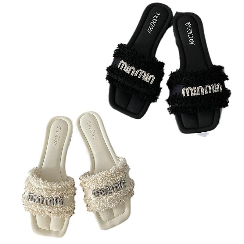 French Small Fragrant Style Slippers Women's Summer Wear New Internet Celebrity Fashion Rhinestone Flat Bottom Beach Sandals