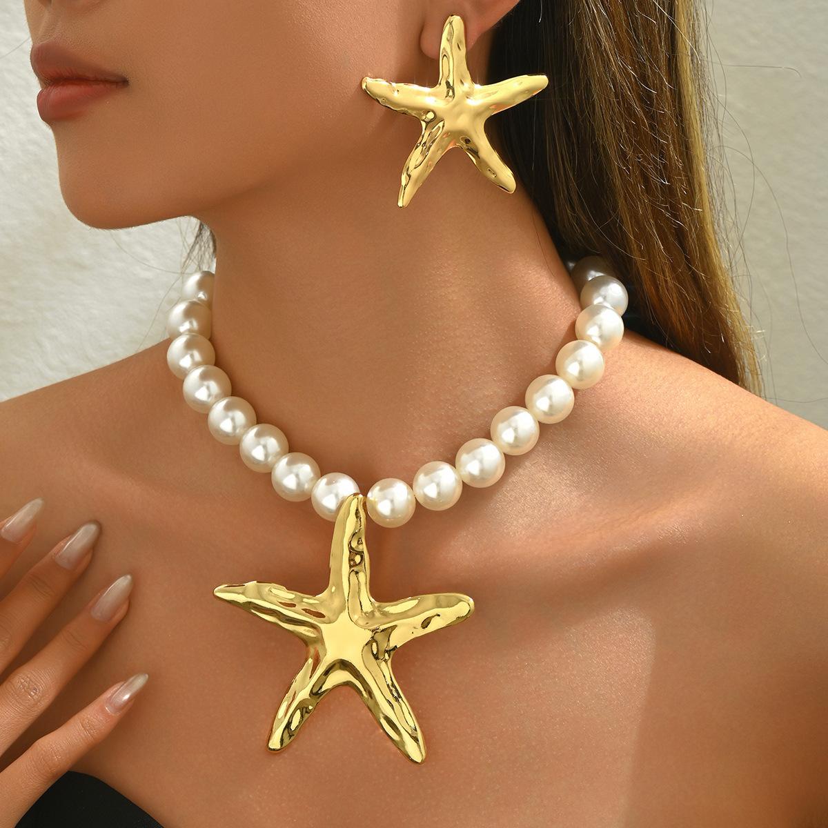 

2025 New Women s Earrings Necklace Set Personalized Starfish String Pearl Design Long Clavicle Chain Versatile Earrings