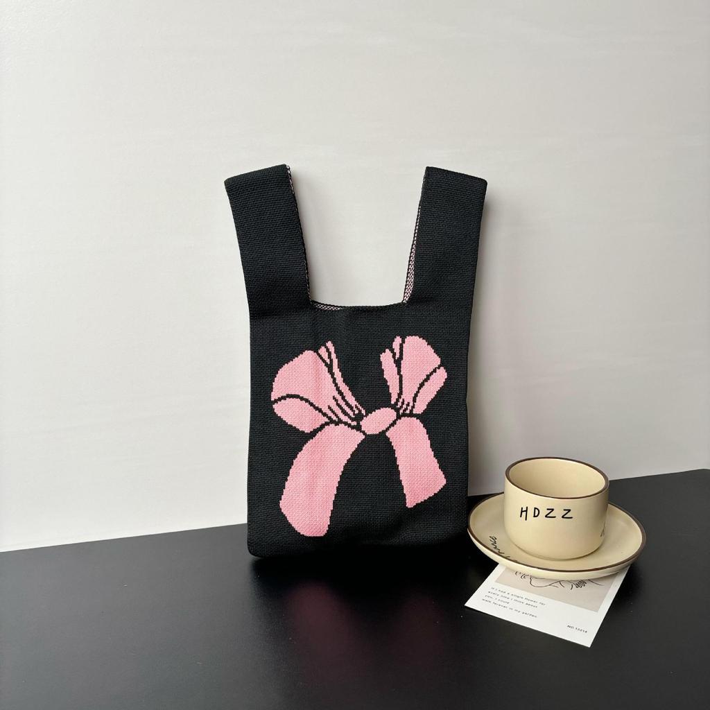 Knitted bag female animal tote bag cute souvenir snack bag versatile vest bag bucket woven gift bag