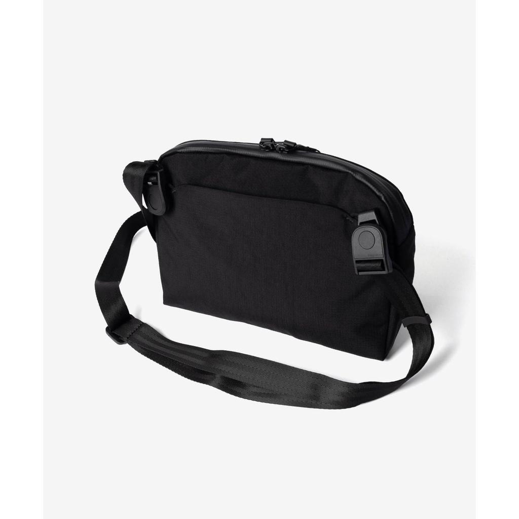 ALPAKA Flight Sling 2L Axoflux Ripstop Nylon Shoulder Bag Black AA010460124 Crossbody Bag for Travel and Daily Use