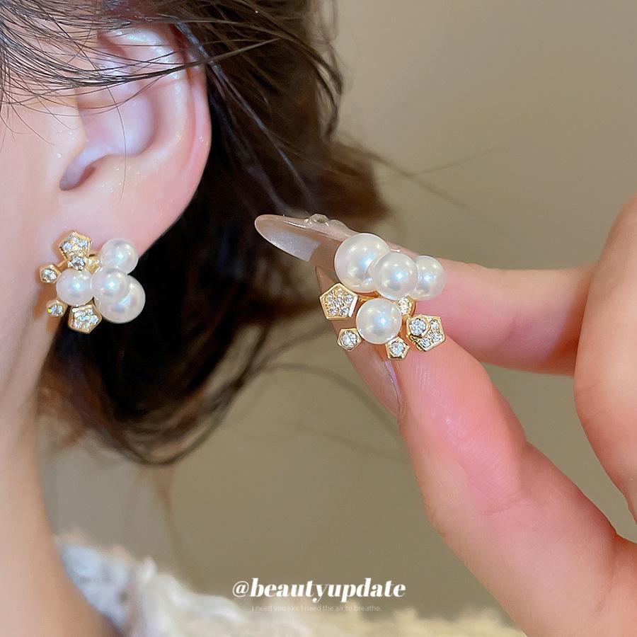 Real Gold Electroplated Silver Needle Zircon Flower Pearl Stud Earrings Retro Elegant Light Luxury Temperament Earrings Commuter Versatile Earrings