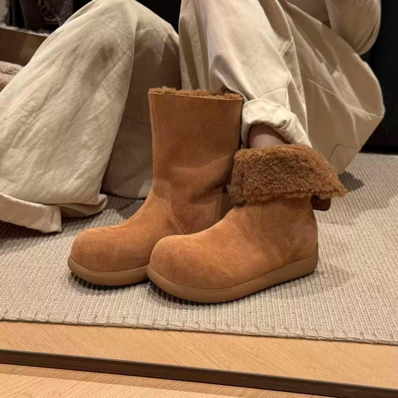 

Два носящих кожаные бархатные короткие ботинки, женские на плоской подошве новые ретро хлопковые туфли, уродливые и милые меховые цельные сапоги для снега 40