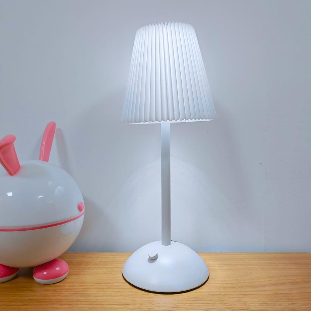 Minimally pleated decorative desk lamp with touch charging three color LED lights for bedroom and living room decoration
