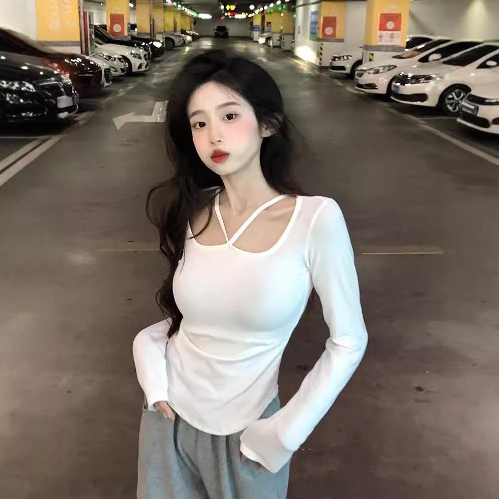 Pure Desire Sexy Sweet Hot Girl White Long-sleeved T-shirt Bottoming Shirt Women's Spring and Autumn Design Sense Chic Neck Short Top