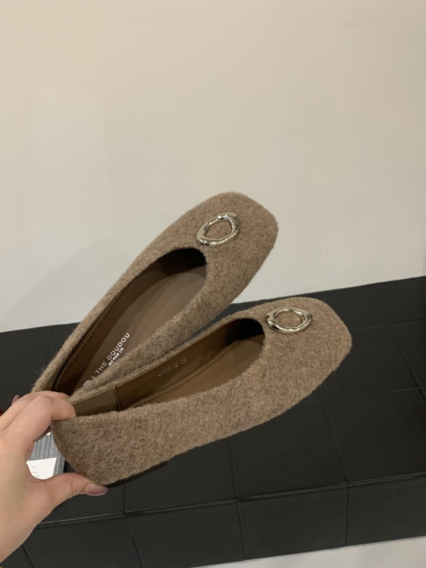 

DOUDOU feeling full~ covered with ancient Mao Mao round head metal buckle flat-soled small single shoes soft surface versatile grandma shoes 39 хаки