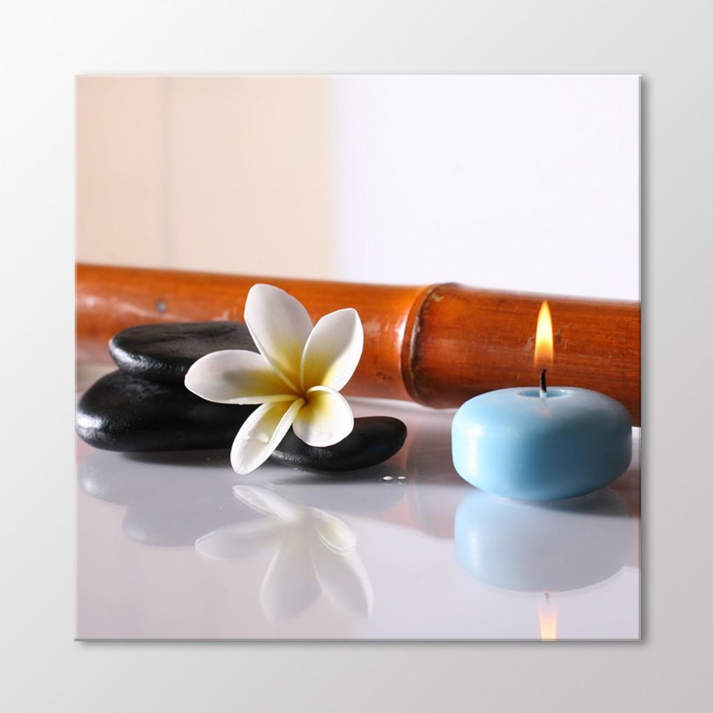 

Стол из гальки и свечей