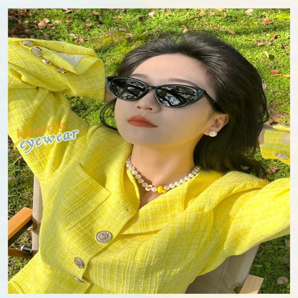 Retro luxurious Cat Eye Sunglasses Women Small Frame Sun Protection Sun Glasses 90s Glasses UV400 Shades Women Summer Eyewear