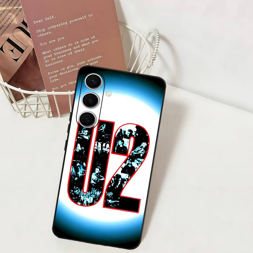 1pc Famous U-U2 Rock Band Phone Case For Samsung S 24 Fe 25 Ultra Plus 20 Lite 21 30 22 23 24 22 Ultra 5G Fundas