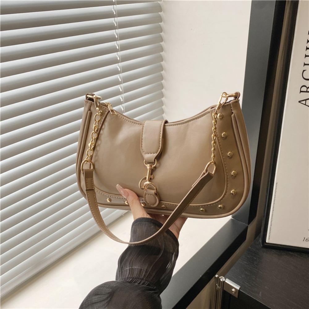 

Casual PU Women Shoulder Bag Large Capacity Water-Resistant Crossbod Bag with Hook Lock Metal Rivet Decoration Underarm Bag
