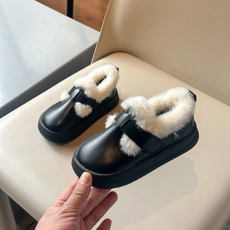 Korean Style Girls' Plush Cotton Velcro Leather Shoes - Thick Sole, Warm for Autumn/Winter 2025