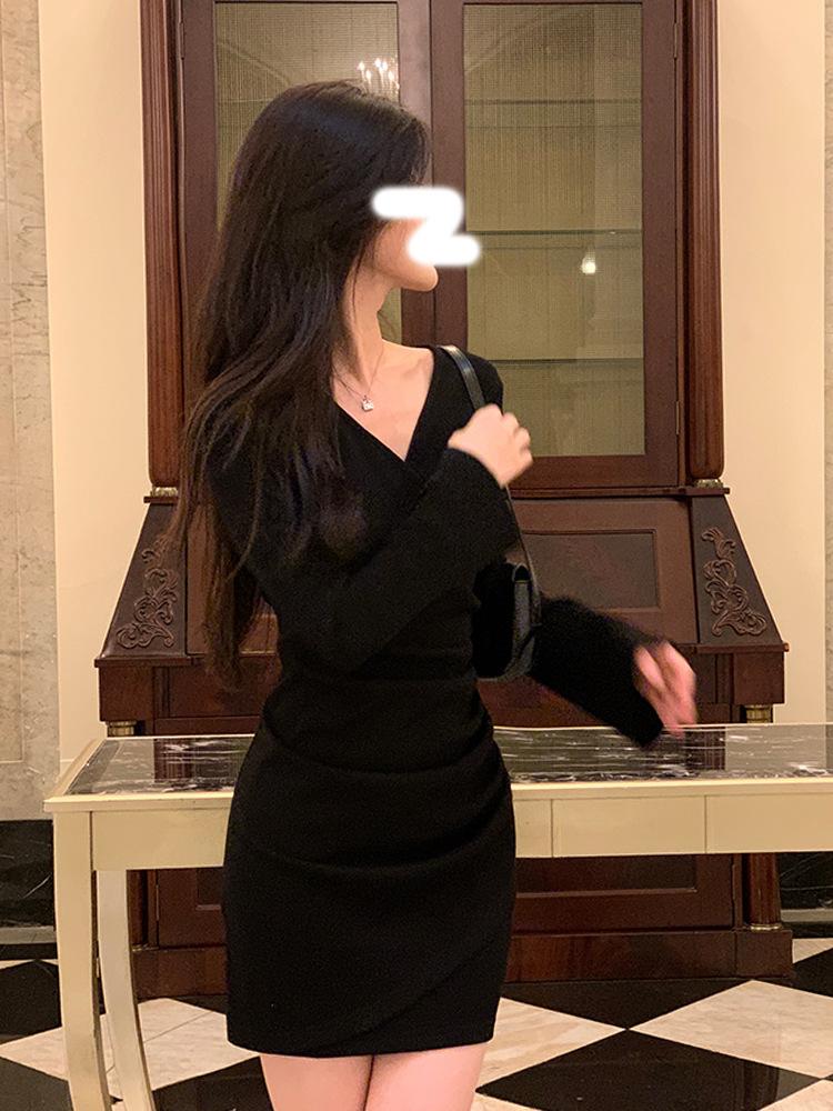 [Original practice] Small V-neck waist pleated dress for women's spring and autumn long-sleeved slim-fitting short hip wrap