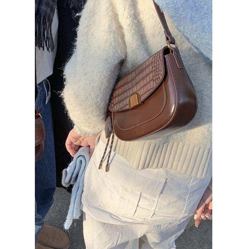 Bag New Leather Saddle Bag Autumn and Winter Women's Bag Retro Underarm Bag Premium Messenger Small Bag Luggage