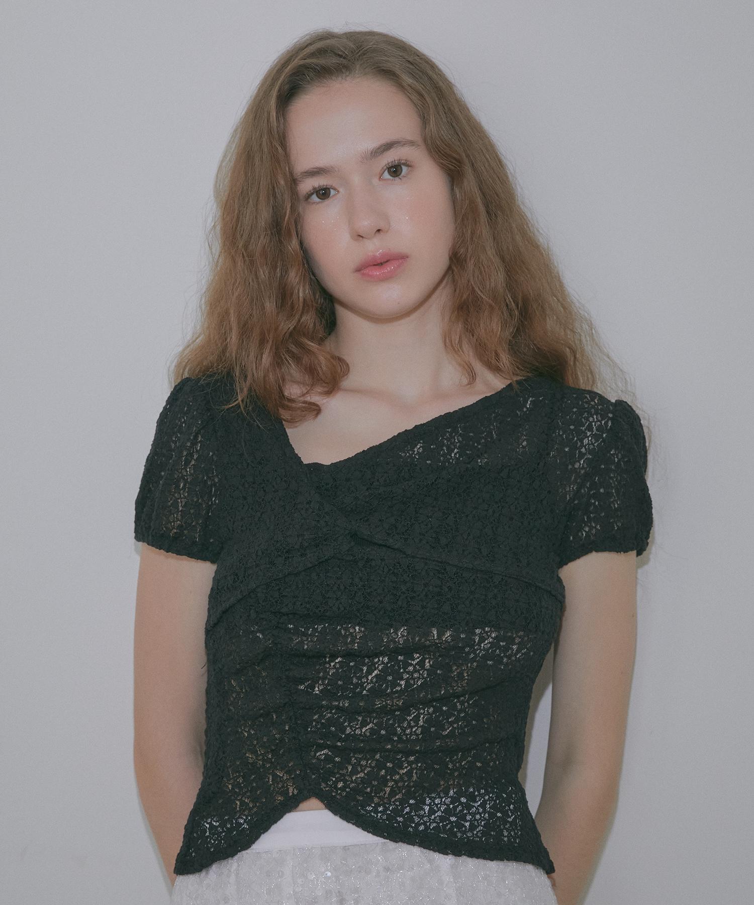 Margarine Fingers Lace Drape Top (Black)