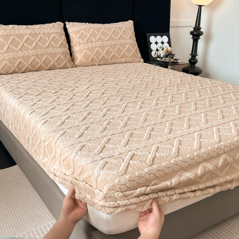 2026 Autumn and Winter Furry Bedsheet Cover, Coral Velvet Fitted Sheet, Thickened and Flannel Mattress Protective Cover