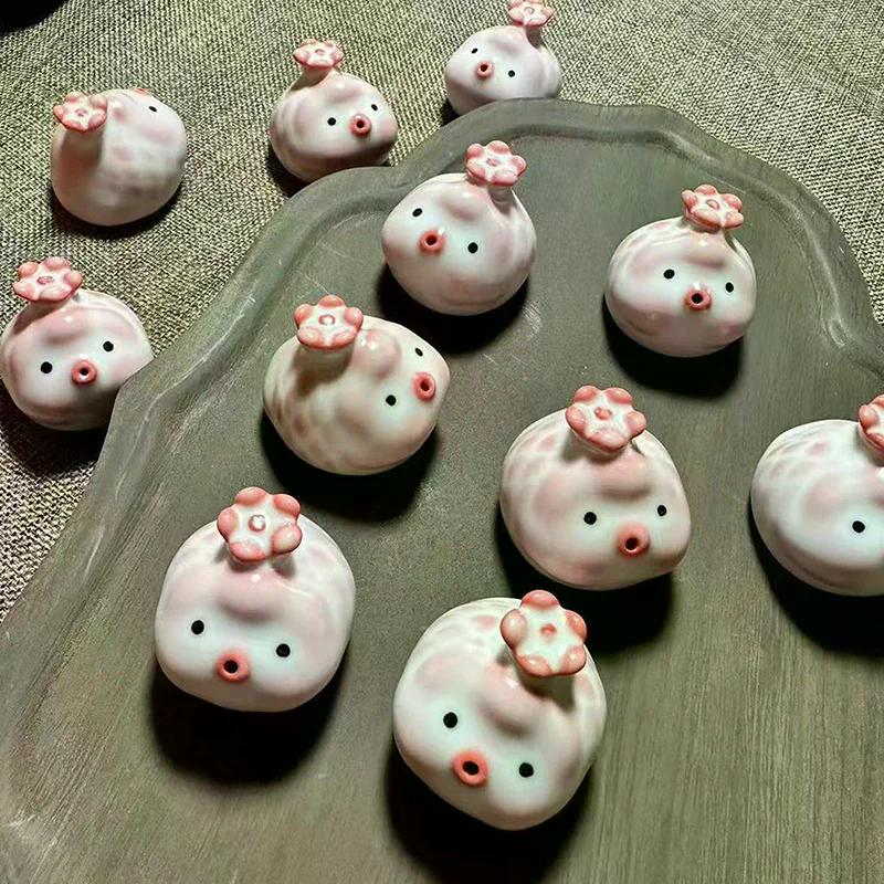 Ceramic Fish Statue Tea Pet Little Fish Spit Bubbles Under Cup Bottom Pink Bubble-Spitting Piggy Ornament Water Cups Decor Gift