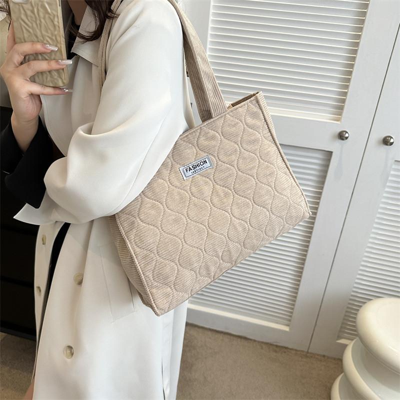 Chic Simple Women's Spacious Tote Bag Trendy Fall Season Shoulder Handbag
