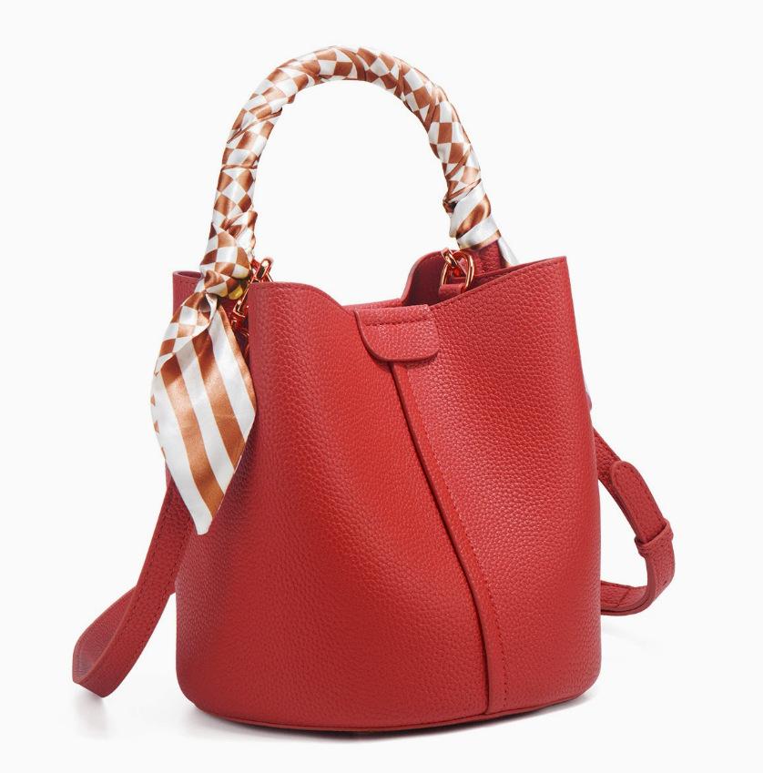 

Simple portable bucket bag women s spring foreign style versatile work commute shoulder messenger bag красный