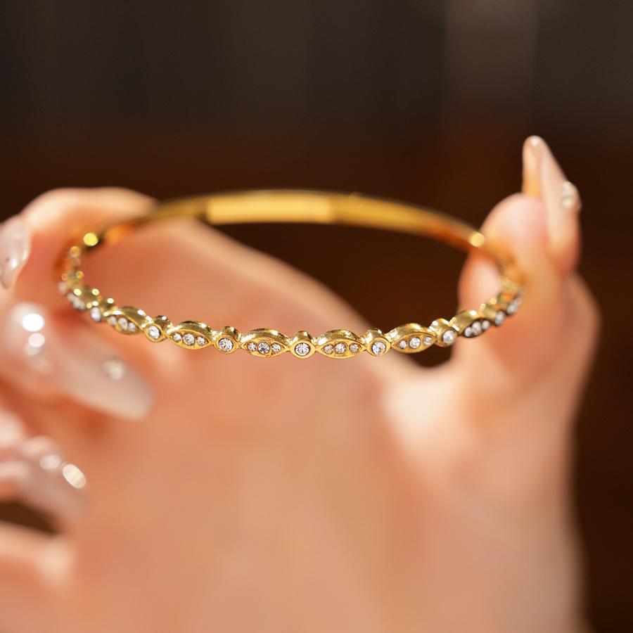 Gold Layered Zircon Buckle Stainless Steel Bracelet – Chic, Versatile Luxury Jewelry for Women