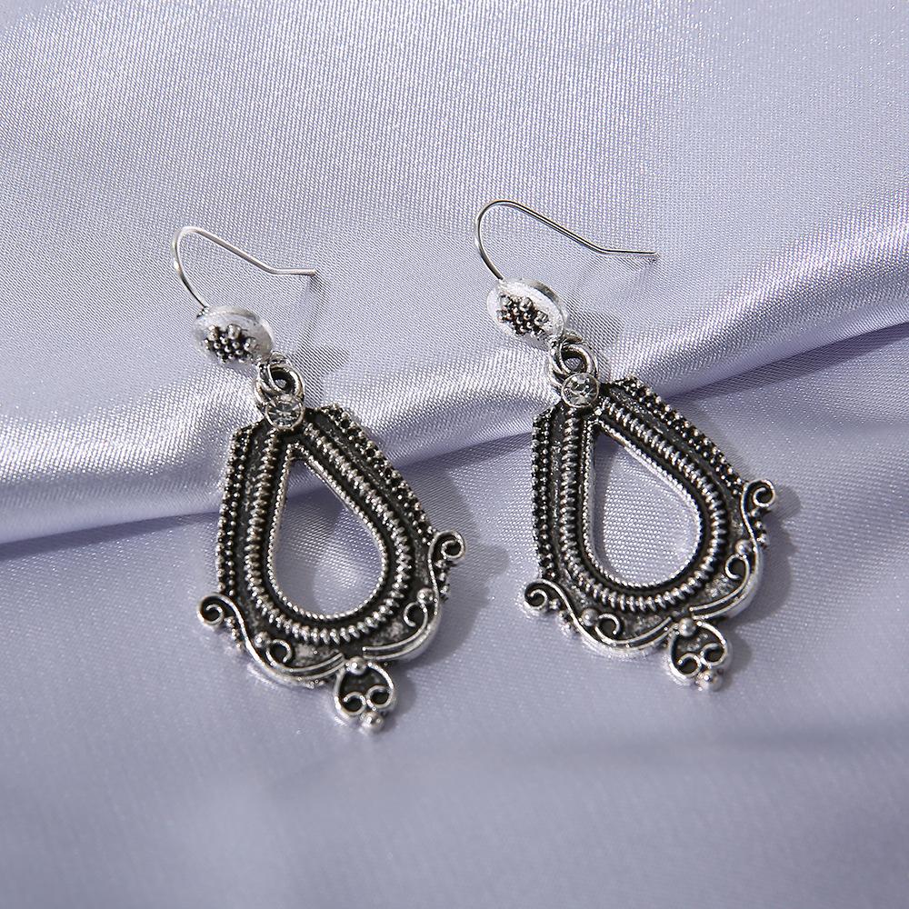 Retro Versatile Earrings Exaggerated Tree Leaf Temperament Stud Earrings Women'S Earrings