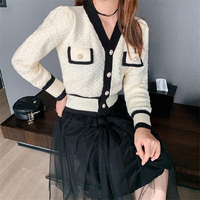 

French Xiaoxiangfeng knitted sweater thin black and white contrasting colors gentle early autumn coat women s versatile temperament elegant 47-51 (average size) білий
