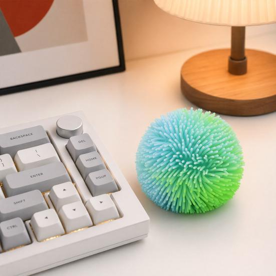 Giocattolo Sfera Pelosa Antistress, Sfera Pelosa Spremibile Fidget Toy in TPR, Giocattolo da Scrivania per Ufficio per Alleviare l'Ansia e Aiutare la Concentrazione, Rilassamento della Mano