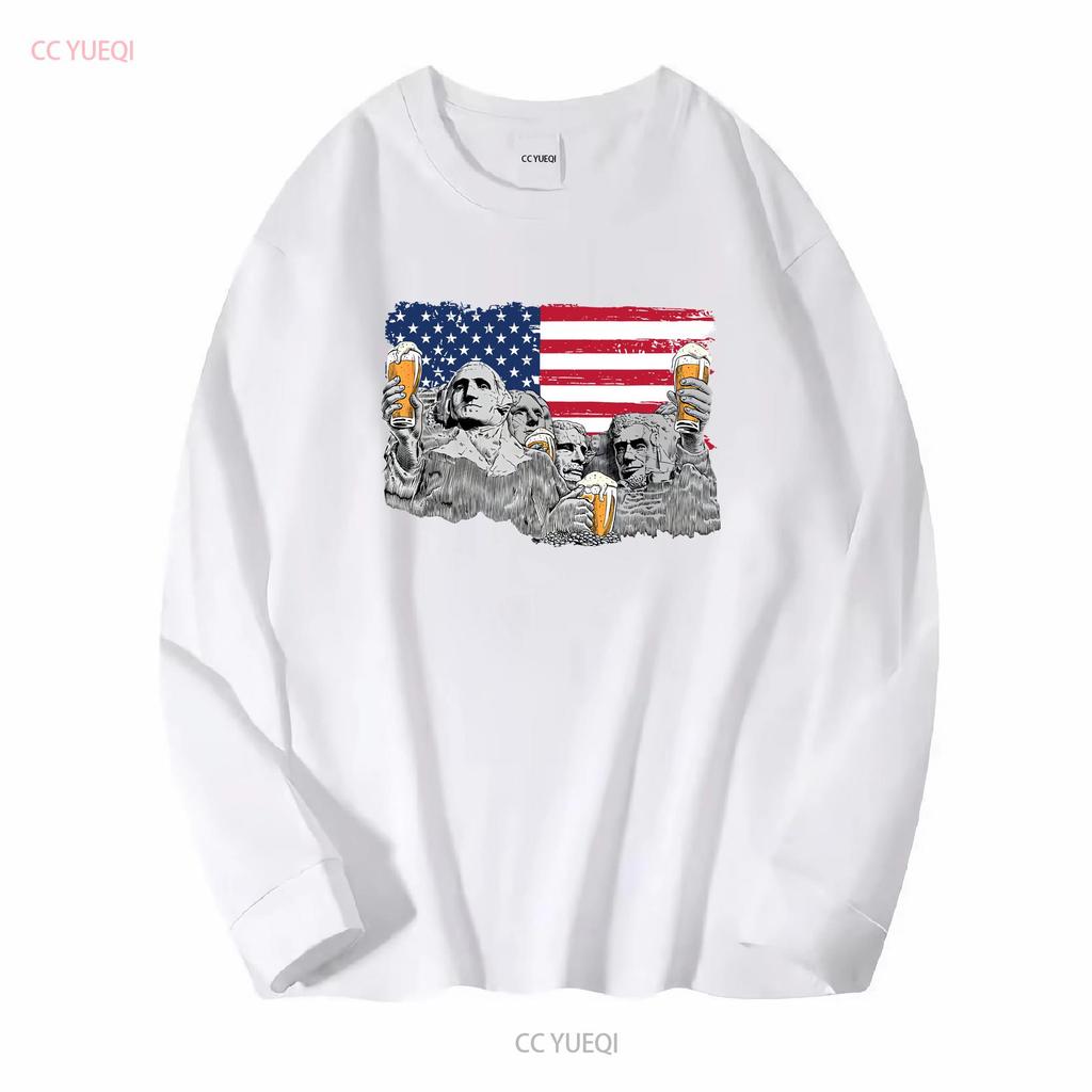 Mount Rushmore Präsidenten Bier trinken T-Shirt Amerika USA Flagge South Dakota Denkmal Patriotischer Trinker 4. Juli Vintage