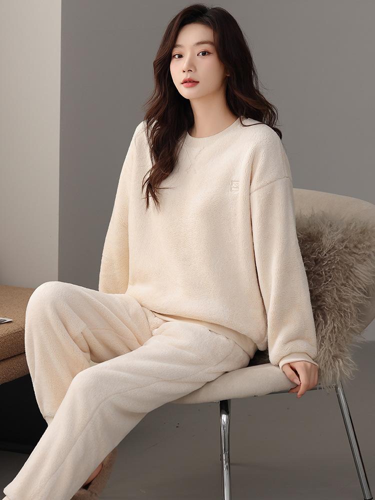 Autumn and winter flannel pajamas women's loose and simple round neck coral fleece loungewear set winter warm thickened and velvet
