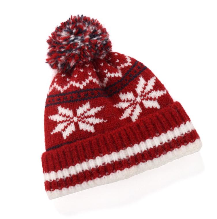 2025 Women's Retro Snowflake Wool Knitted Hat with Fleece-Lined Ear Protection