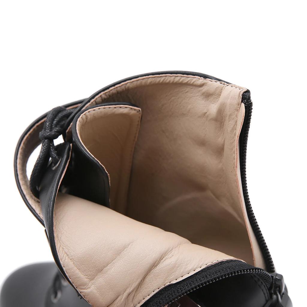 2024 Vinter 13 cm Klackar Nya Bandage Tjock Botten Vattentät Plattform Damskor Tjocka Höga Klackar Korta Stövlar Lhx