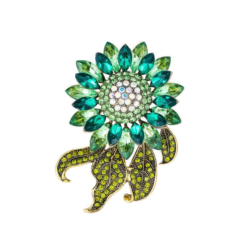 Fashion Fashion Hot Sale Heavy Industry Full Diamond Sunflower Brooch Stylish Unique Crystal Glass Florals Clothing Pin for Women