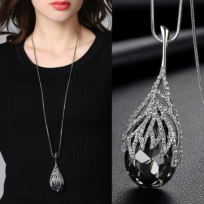 Vogue Vintage Geometric Ladies Jewelry Necklace Sweater Chain Long Chain Winter Long Necklaces Fashion Femme Waterdrop Shaped Pendant Elegant Crystal