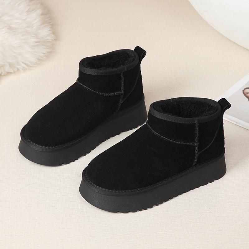 Unisex Genuine Leather Thick-Soled Snow Boots - Versatile Winter Warm Short Boots for Women and Couples