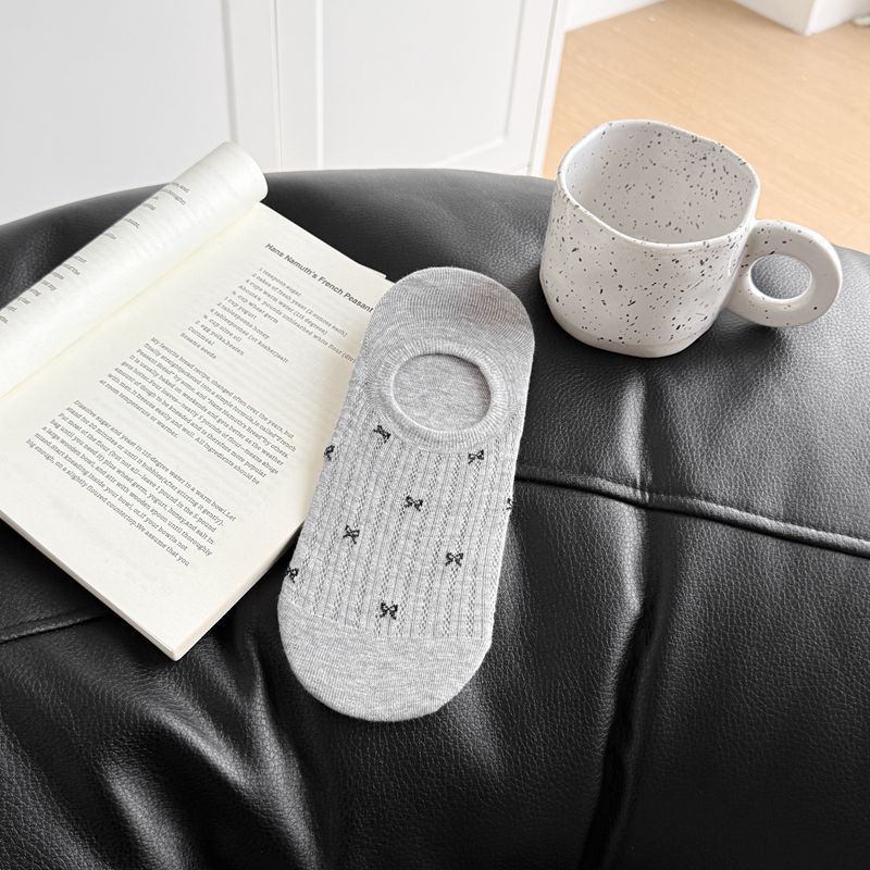 Ladies Spring and Summer New Mesh Small Bow Invisible Boneless Can Not Fall Off with The Boat Socks