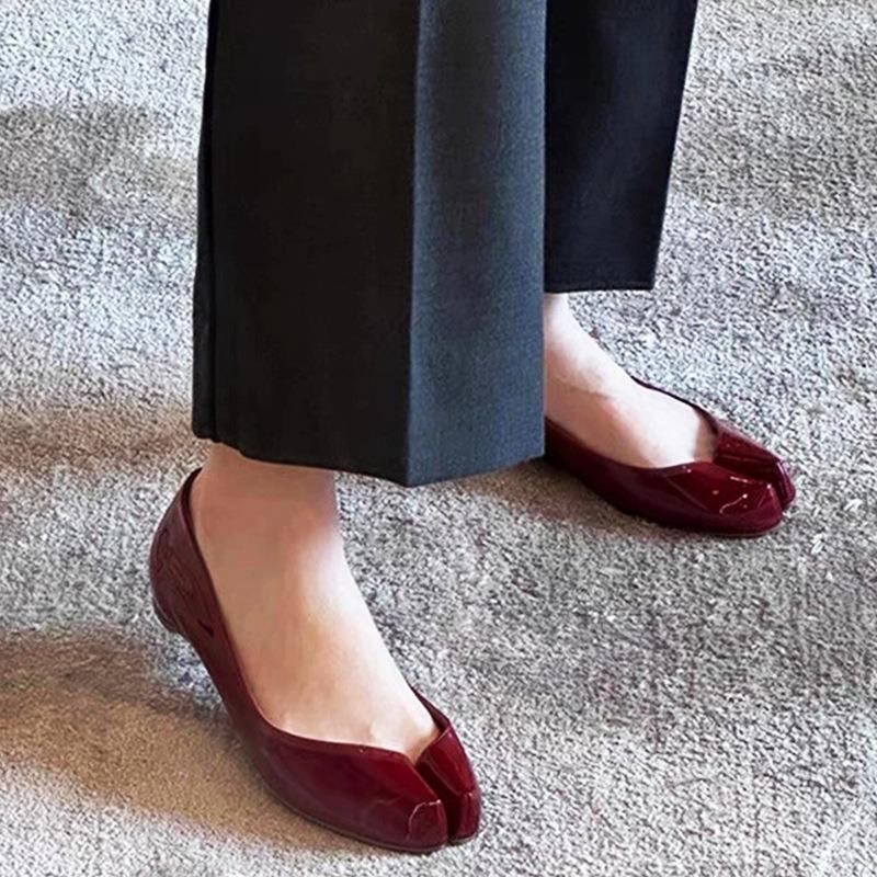 Frühling und Sommer neue Leder-Mode Mary Jane Schuhe elegant flacher Ausschnitt flacher Boden ein Pedal Innenhöhenerhöhung einzelne Schuhe