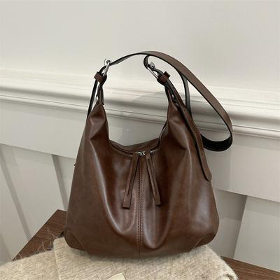 Casual Soft Surface Large Capacity Texture 2025 New Autumn and Winter Retro Popular Pendant Fashionable Shoulder Tote Messenger Bag
