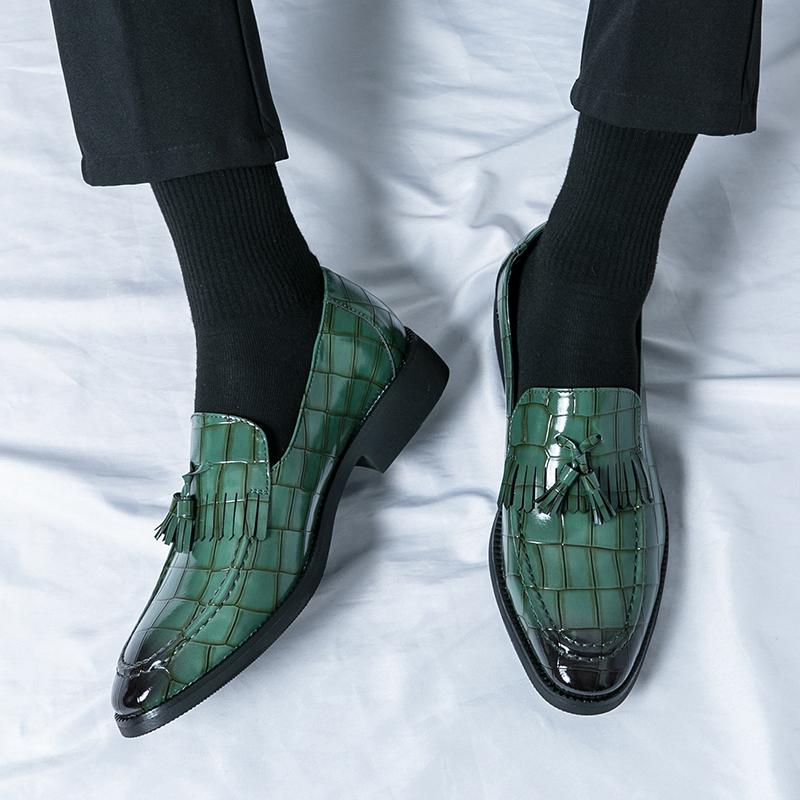 Men’s Loafers Wingtip Dress Formal Patent Leather Shoes Men Green Tuxedo Wedding Blazers Saddle Shoes Large Size