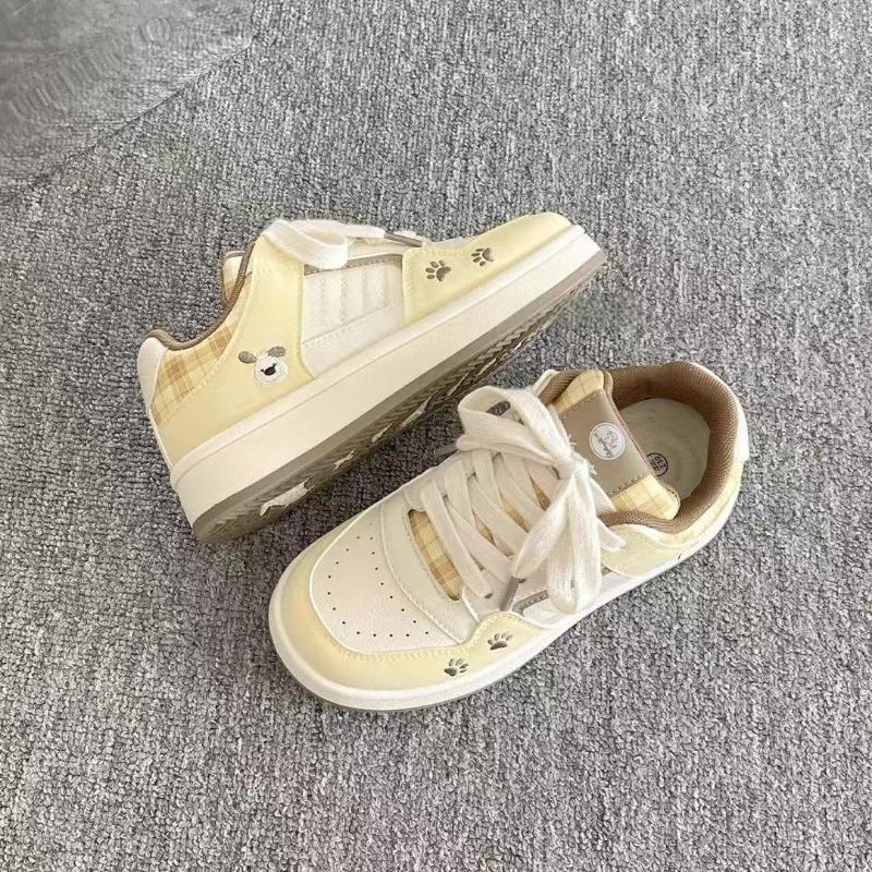 Campus Style Platform White Shoes Women's Skirt Autumn Board Shoes New Niche Cute Versatile Sports Shoes Women