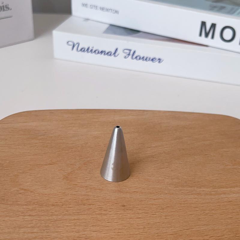 1A 12mm Heart-Shaped Writing Piping Tip for Cream Puffs and Cakes, 304 Stainless Steel