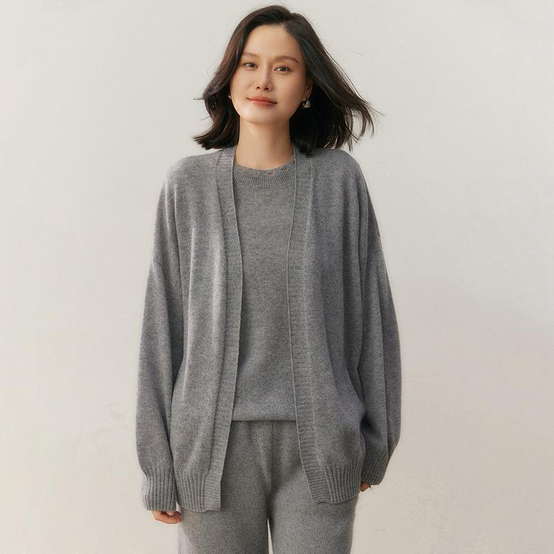 Autumn/Winter 2025 Women's Wide Sleeve Cashmere Cardigan Set - Mid-Length, No-Button, Simple Casual Knitwear.